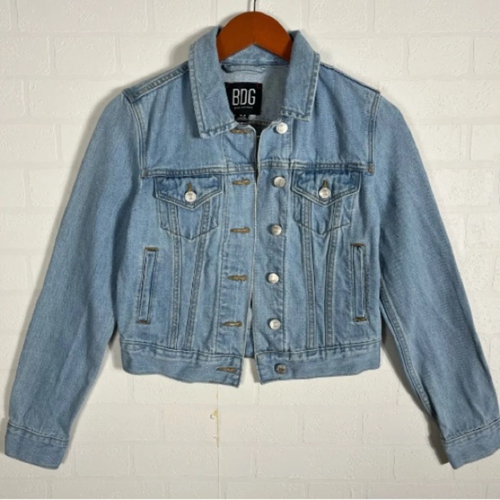 BDG Urban Outfitters Women’s Light Wash Jean Jacket